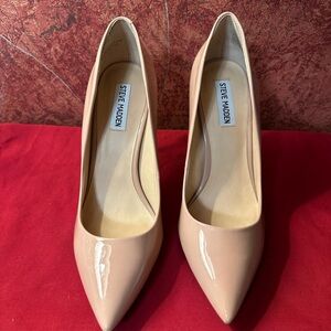 Steve Madden Patent Pointed-Toe Pumps in Blush